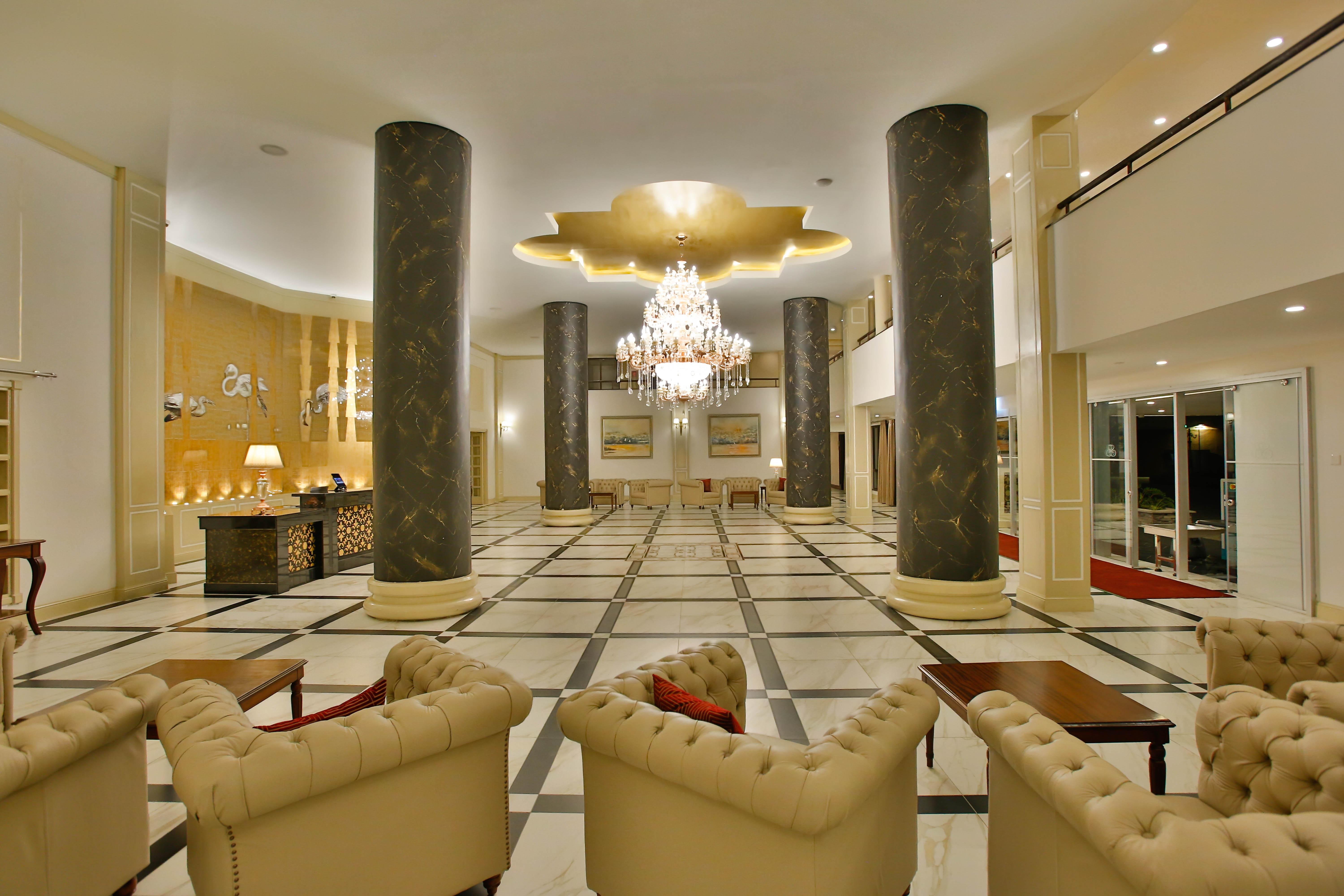Sarova Woodlands Hotel And Spa Nakuru Exterior photo