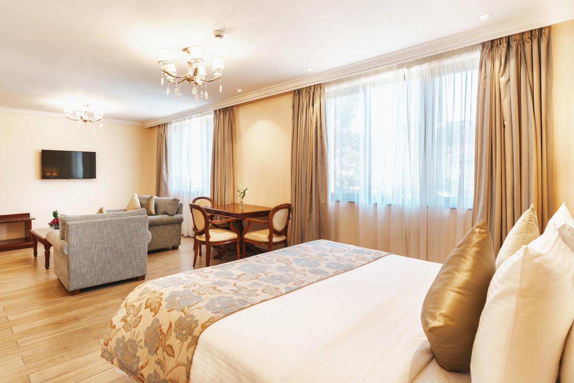 Sarova Woodlands Hotel And Spa Nakuru Exterior photo